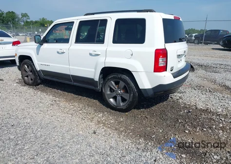 2015 Jeep Patriot Latitude z USA, uszkodzony, nr VIN 1C4NJPFA2FD400266